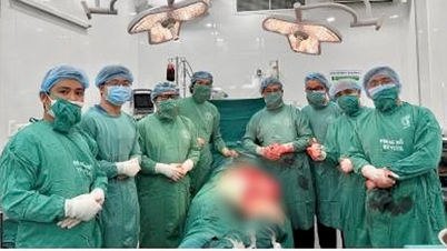 Kolaborasi interdisipliner menyelamatkan nyawa seorang pasien dengan kanker tulang panggul ganas.