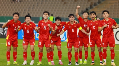Pelatih Kim Sang-sik mengungkapkan rahasia menarik untuk mengalahkan UEA, dan menyatakan kebanggaan yang luar biasa terhadap tim U23 Vietnam…