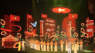 Highlights of the special art program 'Forever Faithful to the Party'