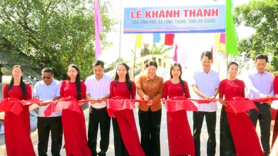 Komuna Long Thanh slavnostně otevřela most Vinh Phu.