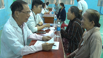 Des examens médicaux et des médicaments gratuits ont été fournis à 800 habitants de la commune de Dien Dien.