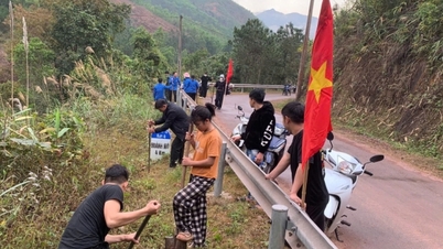 Hoanh Mo commune launches road beautification campaign to welcome the 14th National Congress of the Party.