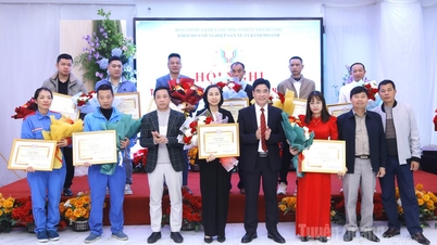Sektor biznesowy prowincji Tuyen Quang w obszarze Ha Giang podsumowuje porozumienie w sprawie emulacji na rok 2025.