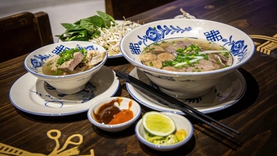 Wat is het verschil tussen een kom pho van 260.000 VND in het Pho Museum in Ho Chi Minh-stad en een kom pho van een straatstalletje?