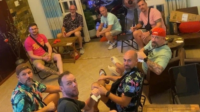 Восемь западных туристов купили пирожные в полночь в Вунгтау, удивившись реакции владельца магазина.