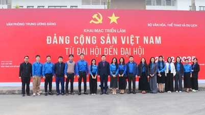 Triển lãm về Đảng bồi đắp niềm tin, trách nhiệm của tuổi trẻ trước thềm Đại hội XIV