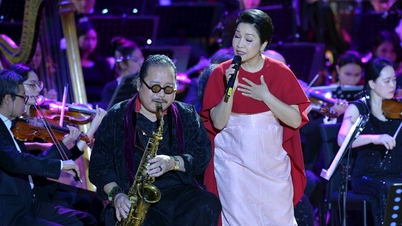 Satu malam muzik yang tidak dapat dilupakan, "Spring Symphony," di bandar pelabuhan.