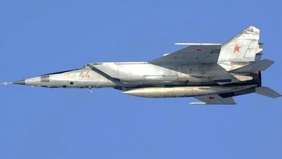 러시아의 프레데터 무인기가 발사되었는데, 과연 전설적인 MiG-25R 정찰기와 견줄 만한 성능을 보여줄 수 있을까?