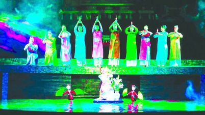 Sân khấu rộn ràng chào mừng Đại hội