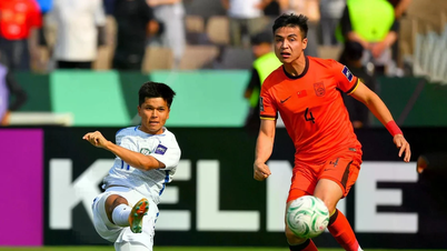 Jurulatih Uzbekistan B23 memberi nasihat kepada Vietnam B23 tentang cara untuk menentang China B23.