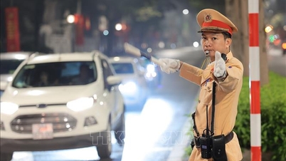 Kongres Parti ke-14: Aliran trafik lancar, orang ramai secara proaktif memilih laluan yang sesuai.