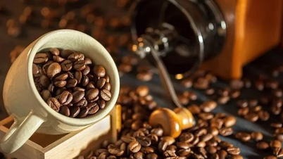 Domestic coffee prices remained stable, while global prices showed mixed movements at the start of the week.