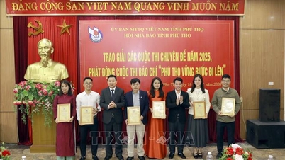 Trao 58 giải báo chí chuyên đề và phát động cuộc thi 'Phú Thọ vững bước đi lên'