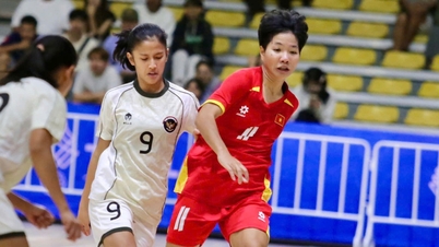 A seleção feminina vietnamita de futsal enfrenta desafios no torneio do Sudeste Asiático.