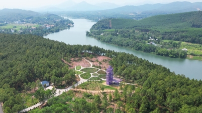 Hue auctions off nearly 7 hectares of land to build a high-end resort next to the Nguyen Dynasty tomb complex.