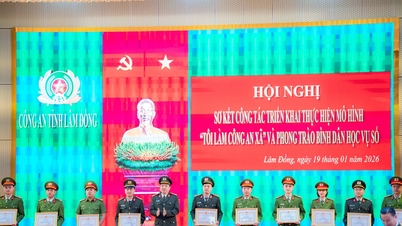Provincie Lam Dong hodnotí model „Jsem obecní policista“ a kampaň „Hnutí za lidové vzdělávání“.