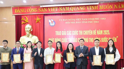 សមាគមអ្នកកាសែតខេត្តភូថូ (Phu Tho) បានរៀបចំពិធីប្រគល់រង្វាន់សារព័ត៌មាន និងបើកការប្រកួតសរសេរអត្ថបទសារព័ត៌មាន។