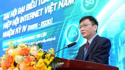 Herr Vu Hoang Lien wurde als Vorsitzender der Vietnam Internet Association wiedergewählt.