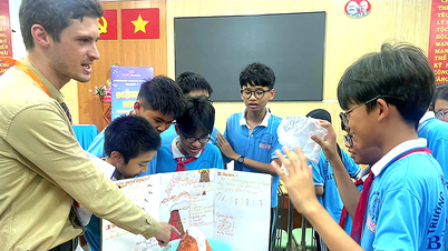 Ho Chi Minh Şehrinde Yenileme Döneminde Eğitim - Bölüm 1: Yabancı Dil Odak Noktası