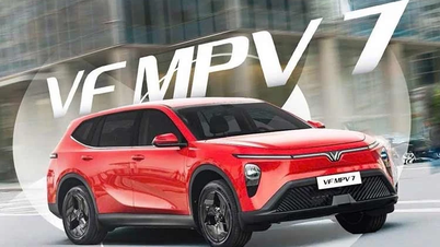 Die Händler nehmen jetzt Anzahlungen für den VinFast VF MPV 7 entgegen, der geschätzte Preis liegt bei 819 Millionen VND.