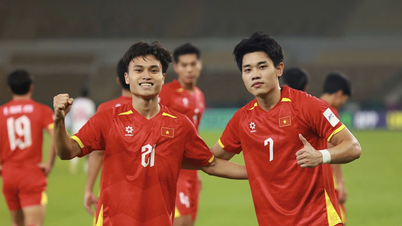 Vietnam U23 vil nå finalen med sin dynamiske spillestil, iført røde drakter for å møte Kina U23.