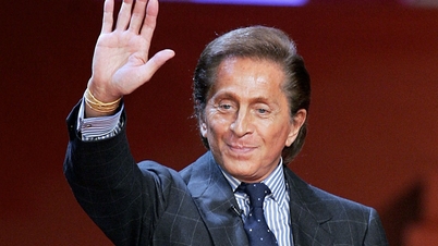 Fashion legend Valentino Garavani has passed away.