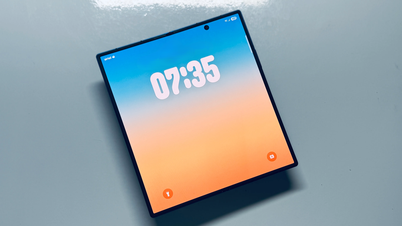 Wird das Galaxy Z Fold 8 bald ein faltenfreies Display haben?