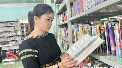 Cô gái Ba Na giữ văn hóa dân tộc bằng từ điển số