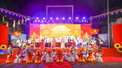 កម្មវិធីសិល្បៈដើម្បីស្វាគមន៍សមាជជាតិលើកទី១៤របស់បក្ស