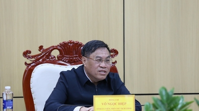 O vice-presidente do Comitê Popular da Província de Lam Dong, Vo Ngoc Hiep, realiza uma reunião mensal regular com os cidadãos em janeiro.