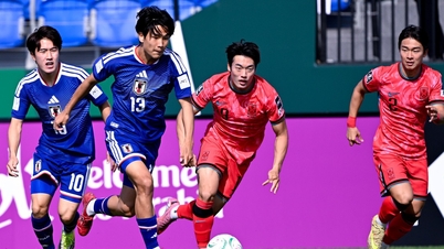 Japonsko U23 vs. Jižní Korea U23 (první poločas) 1:0: Koizumi otevírá skóre.