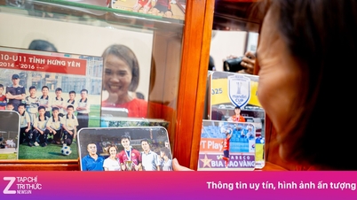 Bố của hậu vệ Phạm Minh Phúc lần đầu rơi nước mắt vì con trai