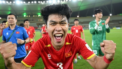 Coach Kim continues to field an 'unusual lineup' for the Vietnam U23 team against China U23.