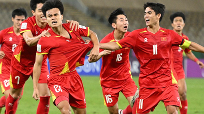 Vietnam U23 vs China U23: Dinh Bac tetap berada di bangku cadangan.