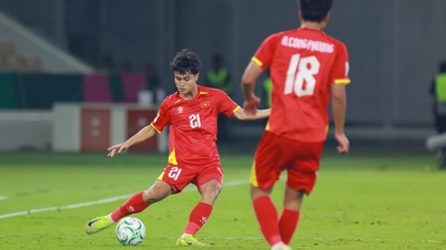 Vietnam U23 contre Chine (fin de la première mi-temps) 0-0 : En attente de l'entrée en jeu de Dinh Bac.