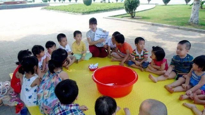 Thanh Hoa: Inspectie van buitenschoolse programma's voor levensvaardigheden en Engelse taaltraining.