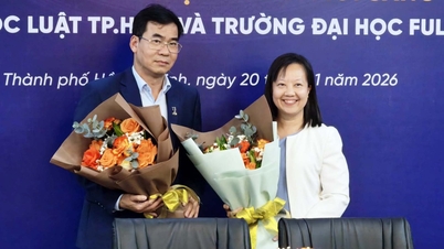 Fulbright Việt Nam và Trường ĐH Luật TP.HCM ký kết hợp tác về khởi nghiệp, đổi mới sáng tạo