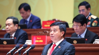 The 14th Party Congress: Training, planning, and utilizing ethnic minority cadres who truly possess virtue and talent, commensurate with their responsibilities.