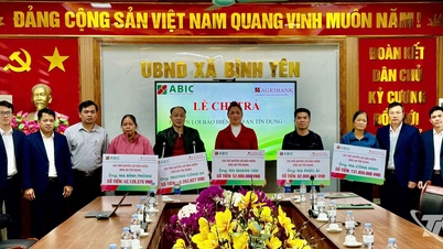 ABIC Thai Nguyen បង់អត្ថប្រយោជន៍ធានារ៉ាប់រងដល់អតិថិជនរបស់ Agribank Dinh Hoa។