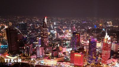 French media praise Vietnam's impressive growth.