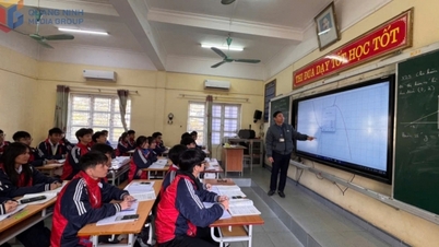 ສຸມໃສ່ການພັດທະນາພື້ນຖານໂຄງລ່າງດີຈີຕອນ.