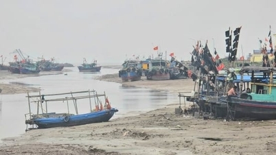 Cảng Ngọc Hải bồi lắng, tàu cá mắc cạn