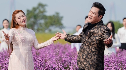 NSND Quốc Hưng hát trường ca ‘Đất nước hôm nay’ dài 8 phút mừng Đại hội Đảng