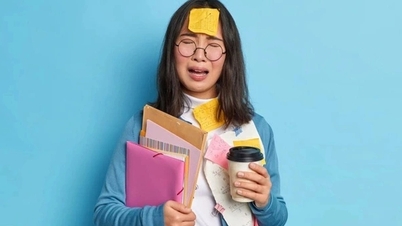 Studentka s nejlepším skóre byla šokována, když se její studijní výsledky kvůli... 5 milionům VND prudce zhoršily.