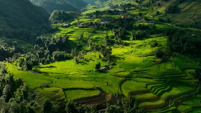 सा पा - उत्तर-पश्चिमी क्षेत्र का एक ऐसा पर्यटन स्थल जिसने फ्रांसीसी टेलीविजन पर काफी प्रभावित किया।