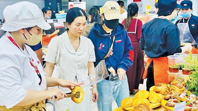 យ៉ាឡាយ (Gia Lai) ស្តុកទំនិញយ៉ាងសកម្ម ដើម្បីបម្រើដល់ពិធីបុណ្យតេត។