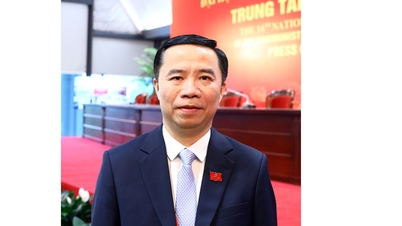 มุ่งเน้นการพัฒนาเทคโนโลยีการเกษตรขั้นสูงและพยายามขจัดความยากจน