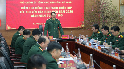 Patients receiving treatment at Military Hospital 105 were given many gifts.