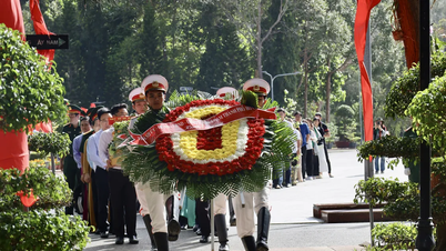 Ho Chi Minh Şehri liderleri, Kahraman Vo Thi Sau'nun 74. yıldönümü anma törenine katıldı.