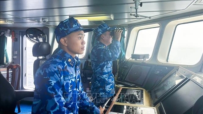 Les soldats à bord du patrouilleur en mer placent toute leur confiance dans le 14e Congrès national du Parti.